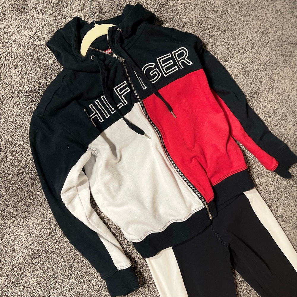 Tommy Hilfiger